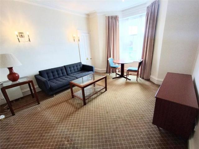 Apartment for rent in West End, Ballindoch