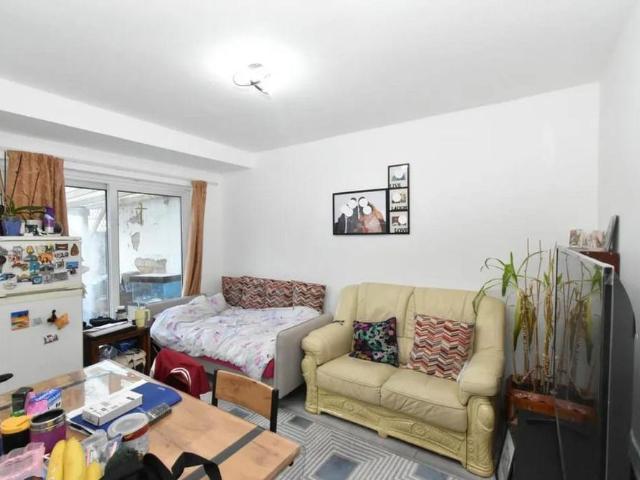 Apartment for rent in London Borough of Ealing, Greater London