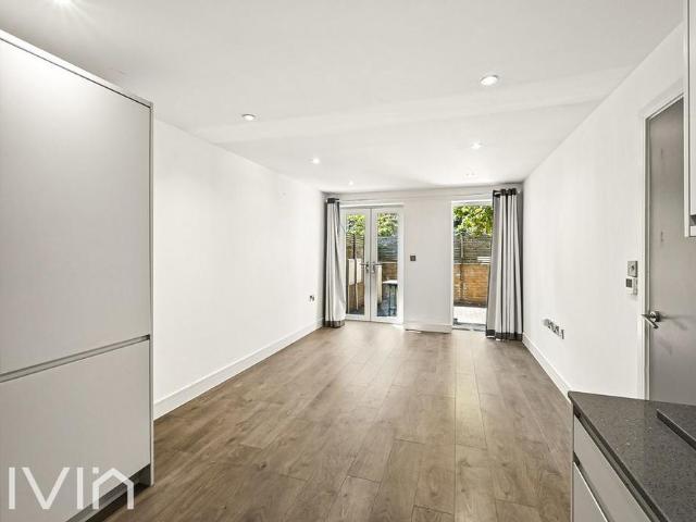 Apartment for rent in London Borough of Croydon, Greater London