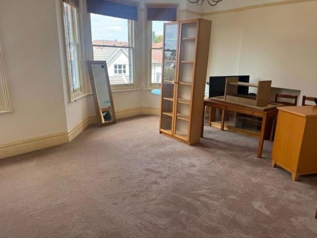 Apartment for rent in London Borough of Croydon, Waddon