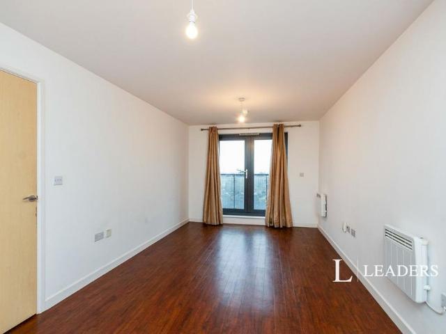 Apartment for rent in Horsell, Woking