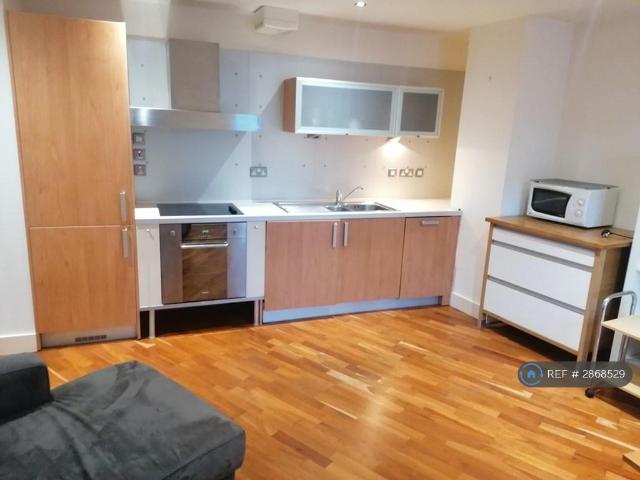 Flat for rent in Reading, Isle Of Man
