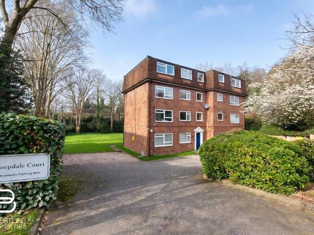 Flat for rent in London Borough of Croydon, Greater London