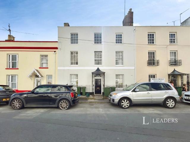 Flat for rent in Ewens Farm, Golden Valley