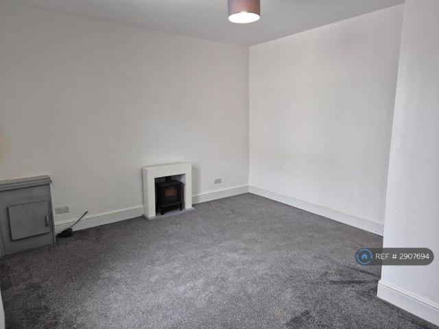 Apartment for rent in Queen's Park, Blackburn