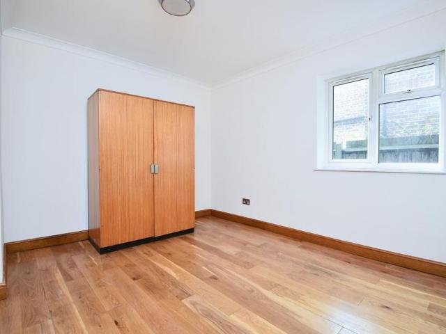 Apartment for rent in London Borough of Merton, Greater London