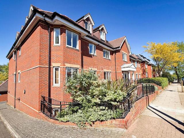 Flat for rent in New Malden, Isle Of Man