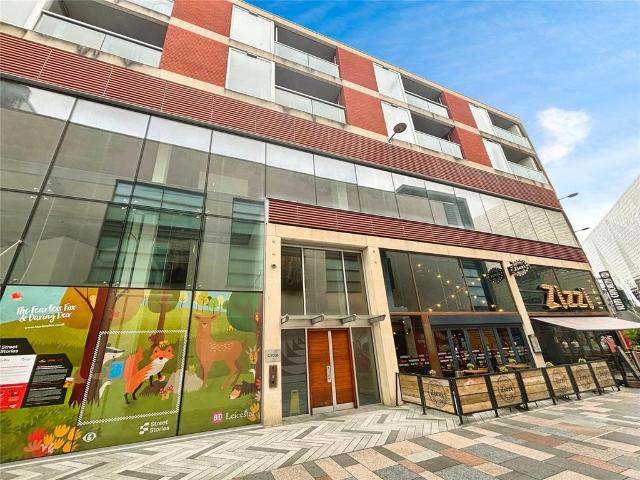 Flat for rent in Black Friars, Old Wharf