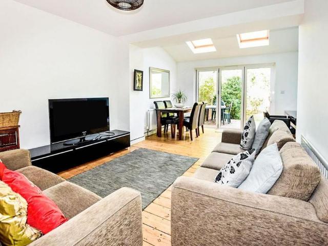 Apartment for rent in London Borough of Merton, Greater London