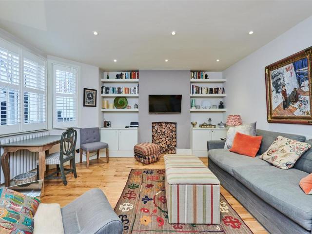 Flat for rent in Brompton, Greater London