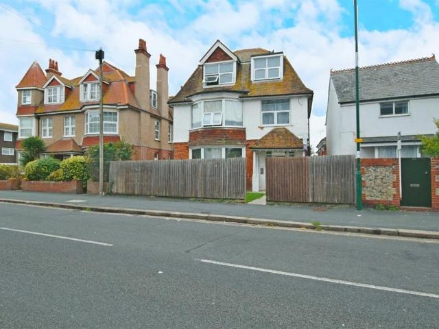Flat for rent in Clapham, West Sussex