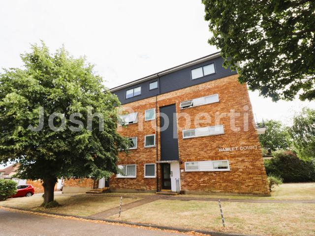 Flat for rent in Woodford, Greater London