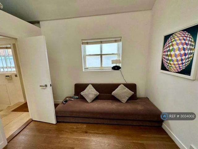 Apartment for rent in Fulham, Greater London