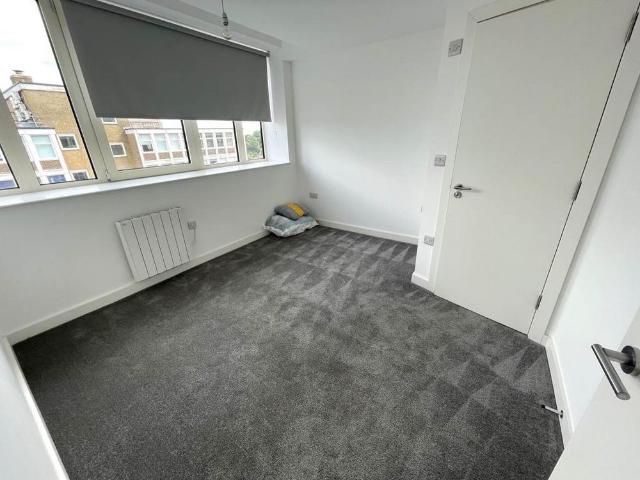Apartment for rent in Perryfields, West Sussex