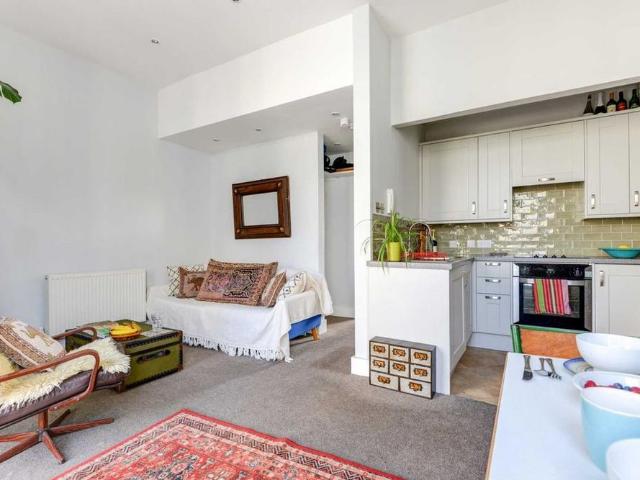 Apartment for rent in Brunswick, Hove