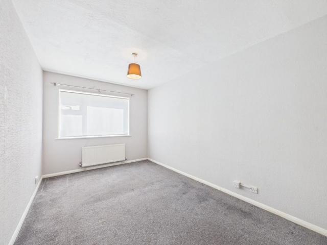 Apartment for rent in Park Langley, Greater London
