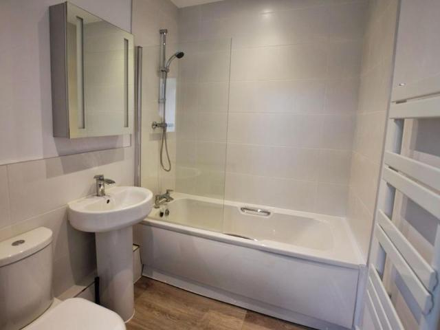 Apartment for rent in St Albans, Five Acres