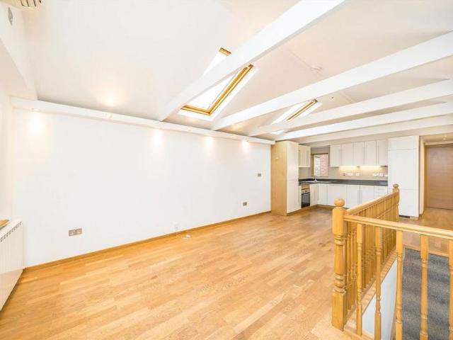 Apartment for rent in London Borough of Richmond upon Thames, Greater London
