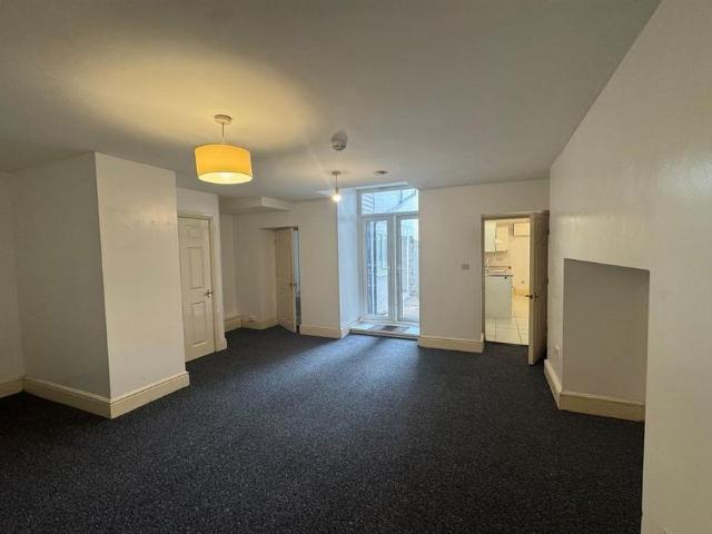 Apartment for rent in Old Town, Guestling Green