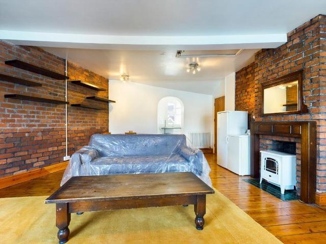 Apartment for rent in Nangreaves, Wales