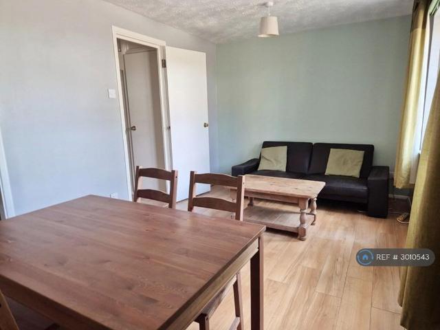 Apartment for rent in Alperton, Greater London
