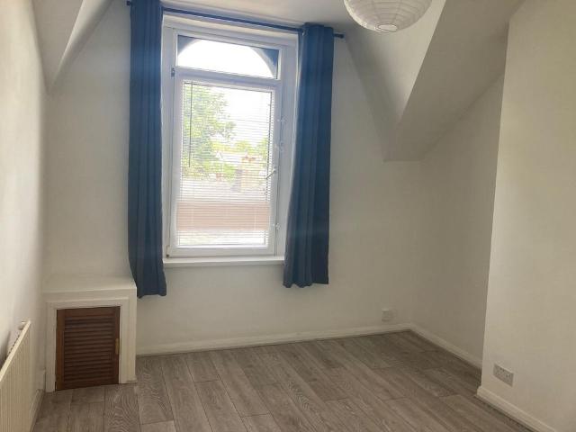 Flat for rent in Brynmill, Swansea
