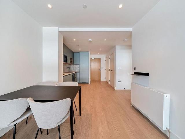 Apartment for rent in Sudbury, Greater London