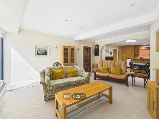 Apartment for rent in The Dales, Key Street