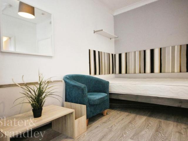 Flat for rent in Haddon, East Midlands