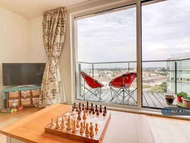 Flat for rent in Hayes, Greater London