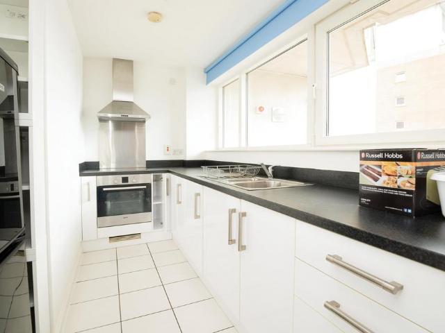 Flat for rent in Falcon Lodge, Wales