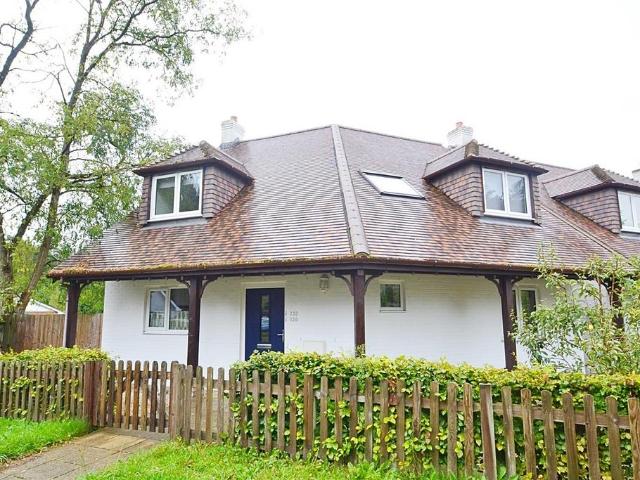 Flat for rent in St. Leonards and St. Ives, Ashley Heath