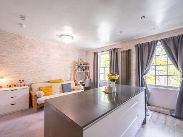 Apartment for rent in Chalk Farm, Isle Of Man