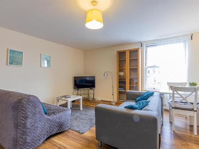 Apartment for rent in Falcon Lodge, Wales