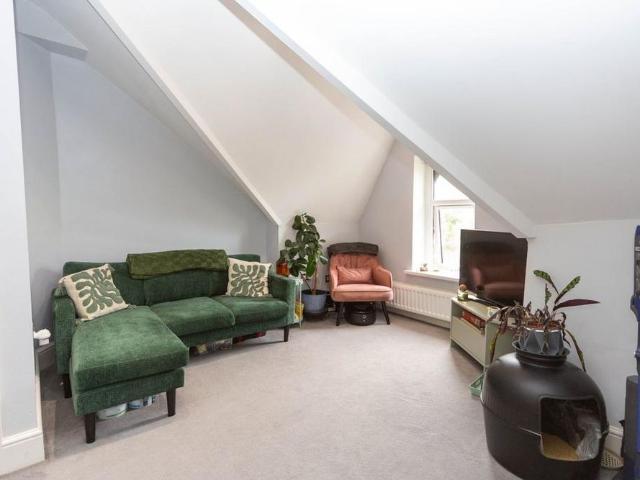 Apartment for rent in Plasnewydd, Falcon Lodge