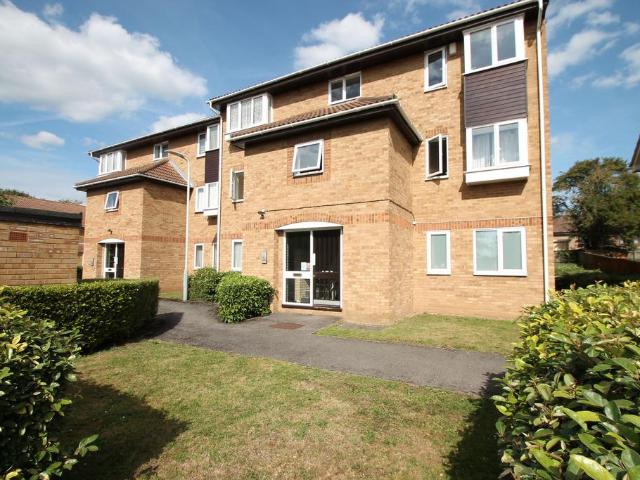 Flat for rent in Yiewsley, Yiewsley