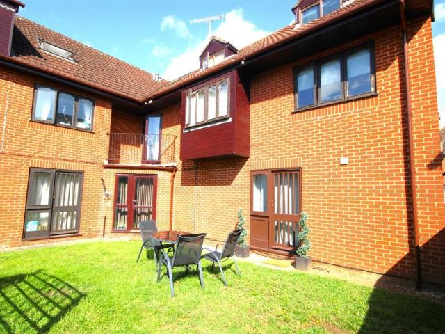 Flat for rent in Guildford Park, Westborough