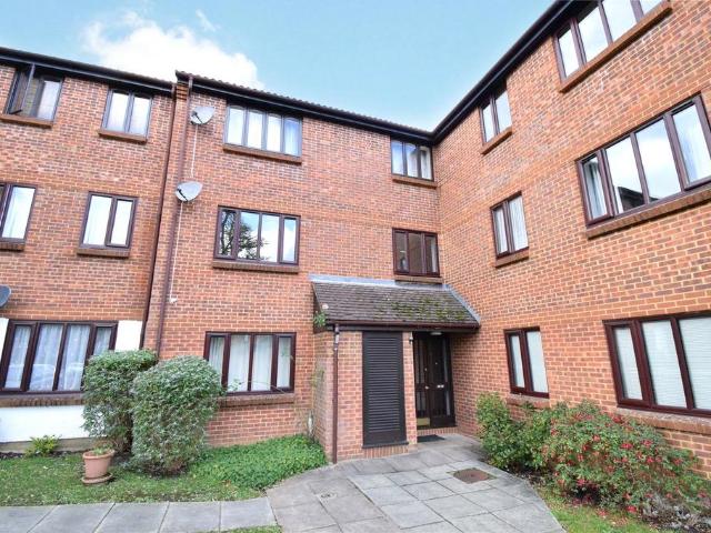 Flat for rent in Winkfield