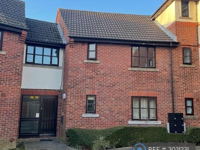 Flat for rent in Corby Village, Corby
