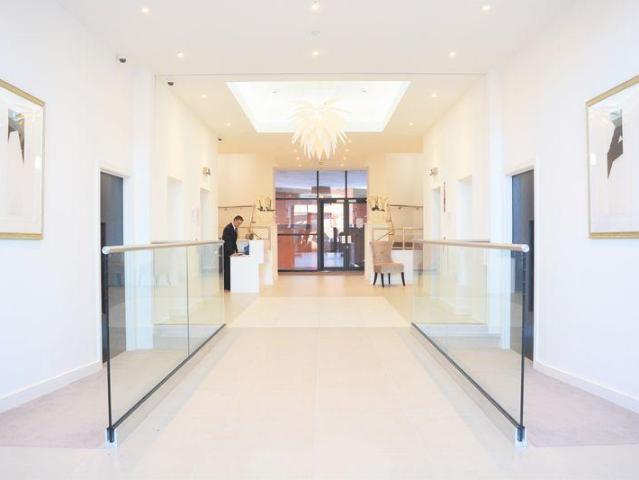 Flat for rent in Slough
