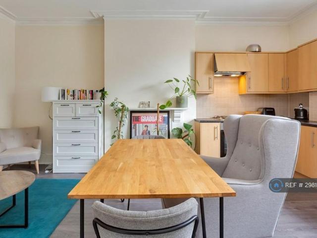 Apartment for rent in London Borough of Ealing, Greater London