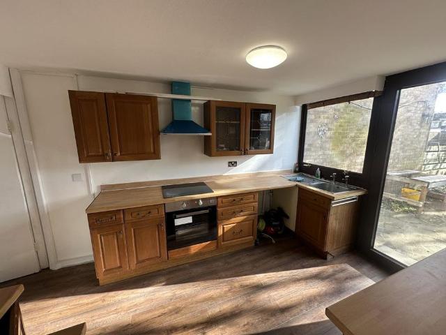 Apartment for rent in Highfield, Pouchen End