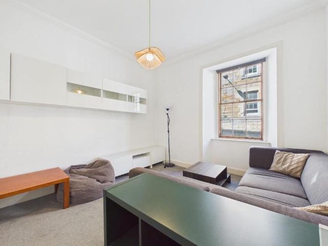 Apartment for rent in Southside, Scotland
