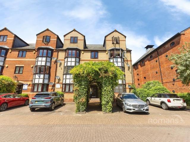 Flat for rent in Reading