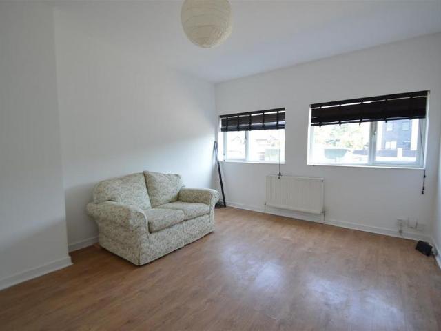 Apartment for rent in London Borough of Croydon, Greater London