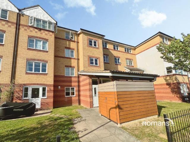 Flat for rent in Totteridge, Buckinghamshire