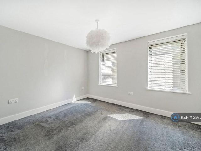 Apartment for rent in St James, Sandown Park