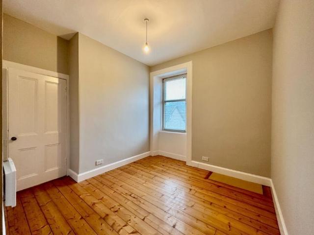 Apartment for rent in Baberton, Juniper Green