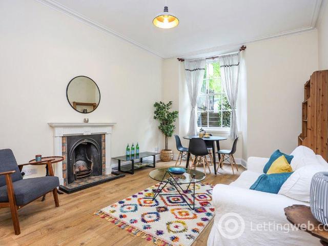 Apartment for rent in Broughton, Scotland