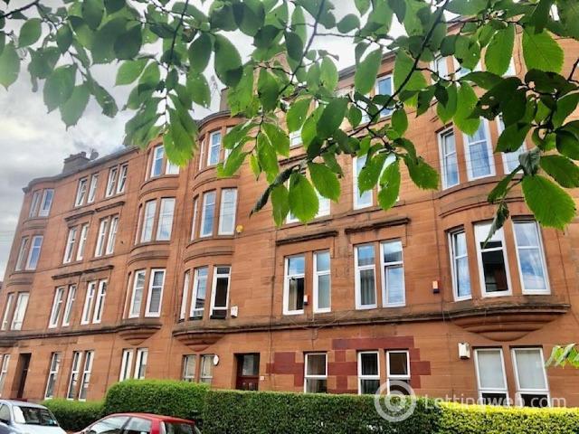 Apartment for rent in Shawmoss, Shawlands